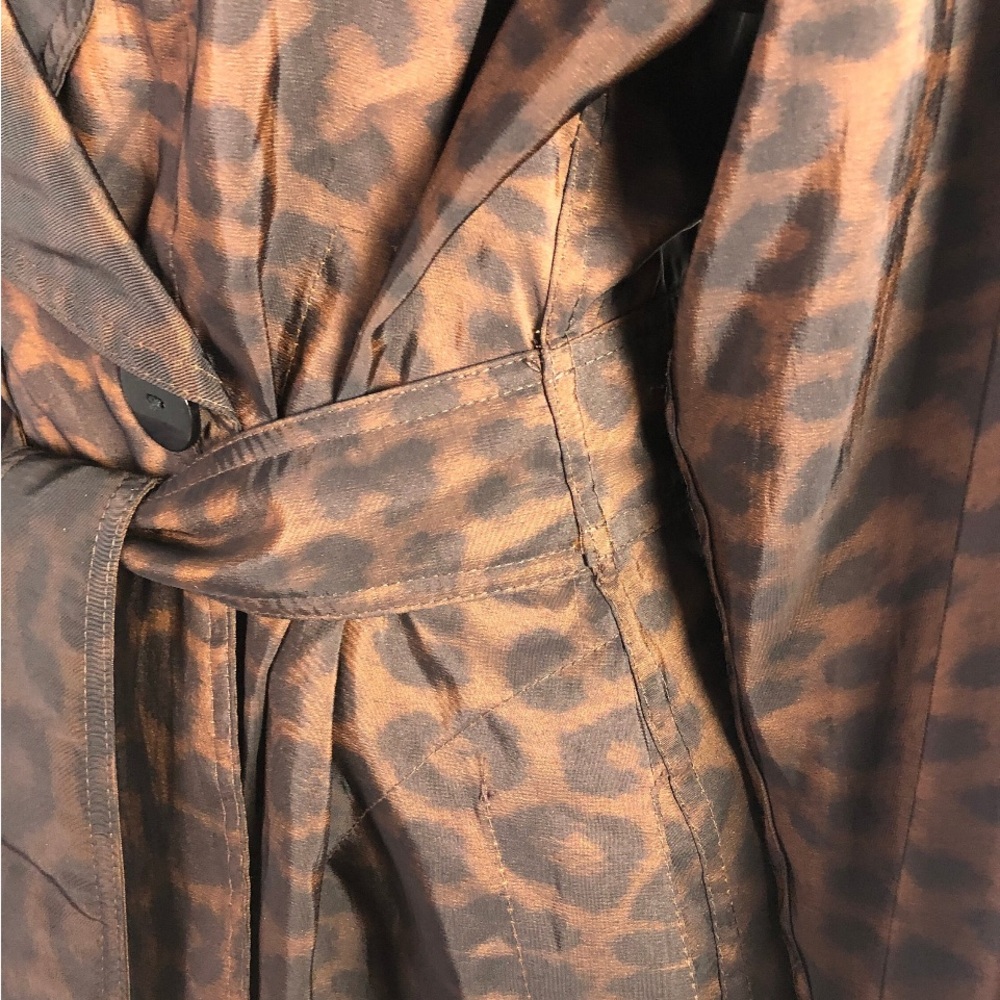 Braetan Leopard Print Wrap Robe - Picture 7 of 11